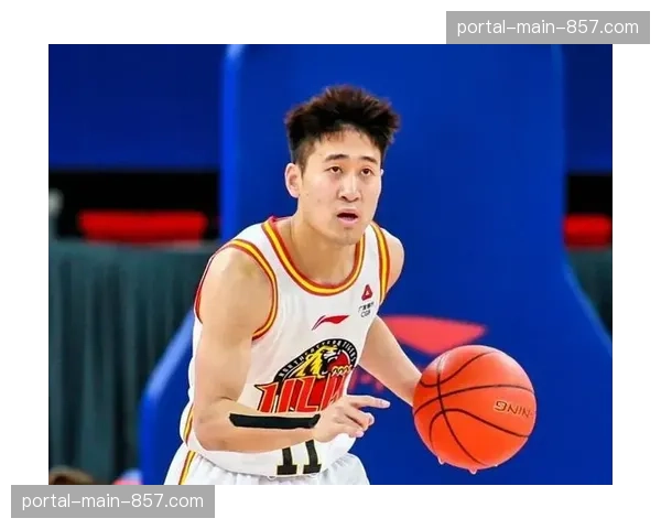 “快攻箭头”姜伟泽：小个子球员在转换进攻中的生存之道
