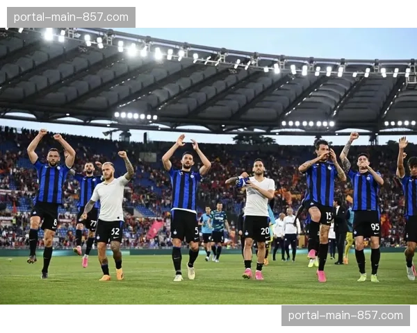 欧冠四强对阵抽签结果：半决赛上演米兰德比