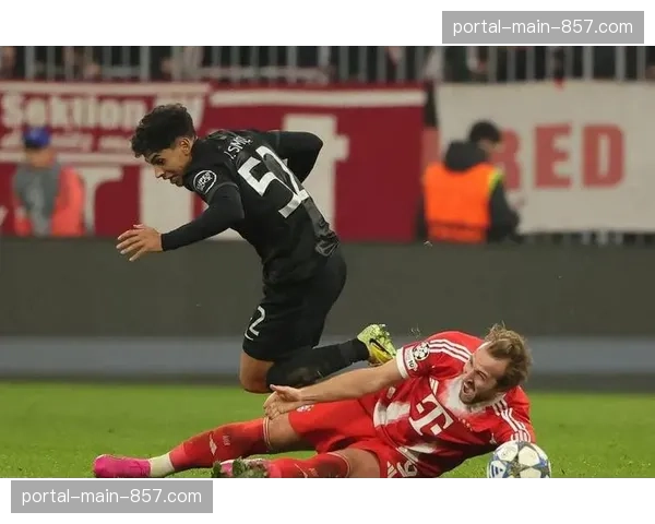 卡马文加替补染红，十人皇马客场3-4不敌拜仁总比分4-6遭淘汰